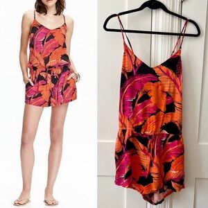 Old Navy Tropical Leaf Print Cami Cross Back Romper Orange Sz M